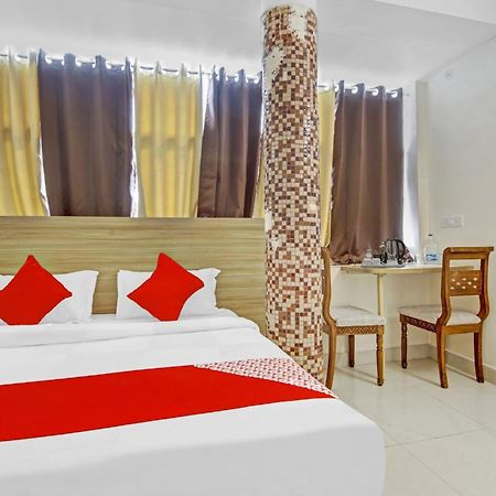 Oyo Flagship 80772 Hotel The Grand Rdc Ghaziabad Dış mekan fotoğraf